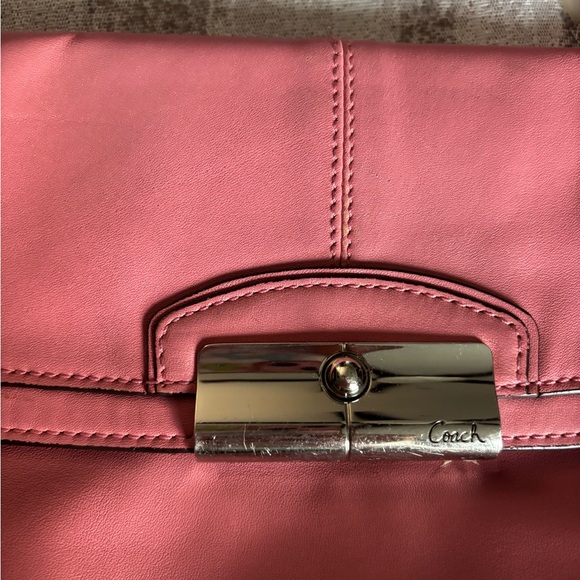 Pink Coach Crossbody 🩷 - Picture 4 of 6